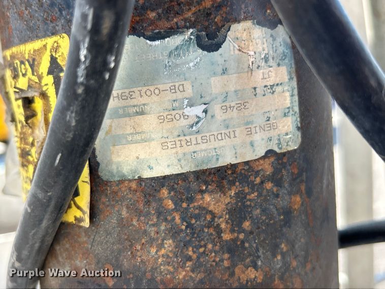 image for item ET3351 Genie PLC-36 vertical lift