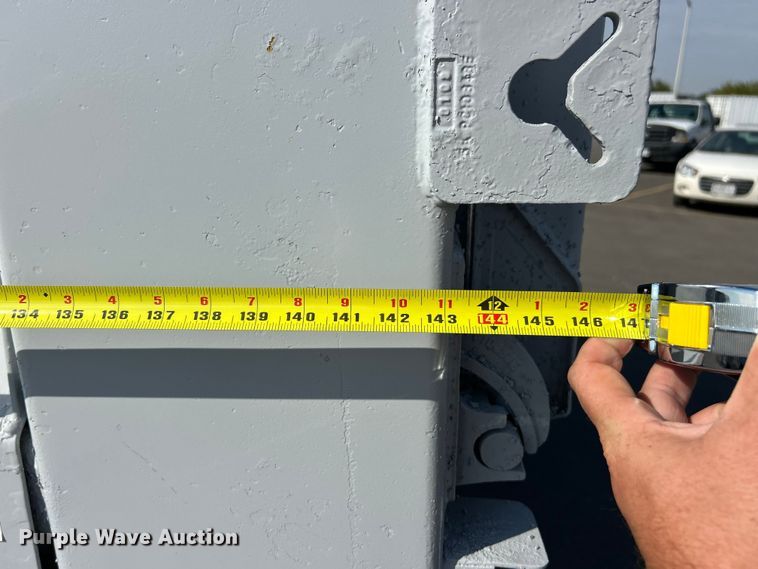 image for item ET3353 2000 Ford F750 dump truck