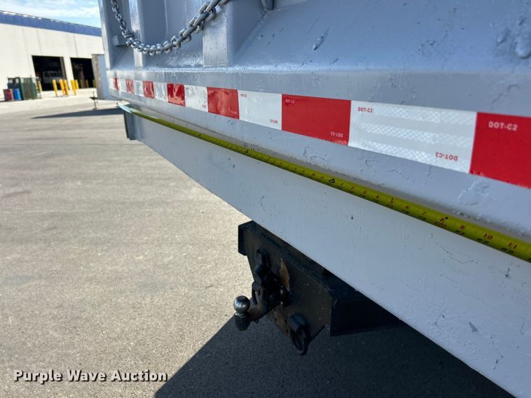 image for item ET3353 2000 Ford F750 dump truck