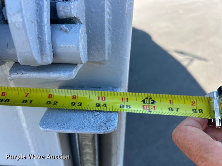 image for item ET3353 2000 Ford F750 dump truck