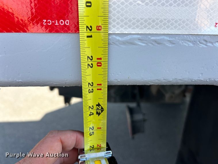 image for item ET3353 2000 Ford F750 dump truck