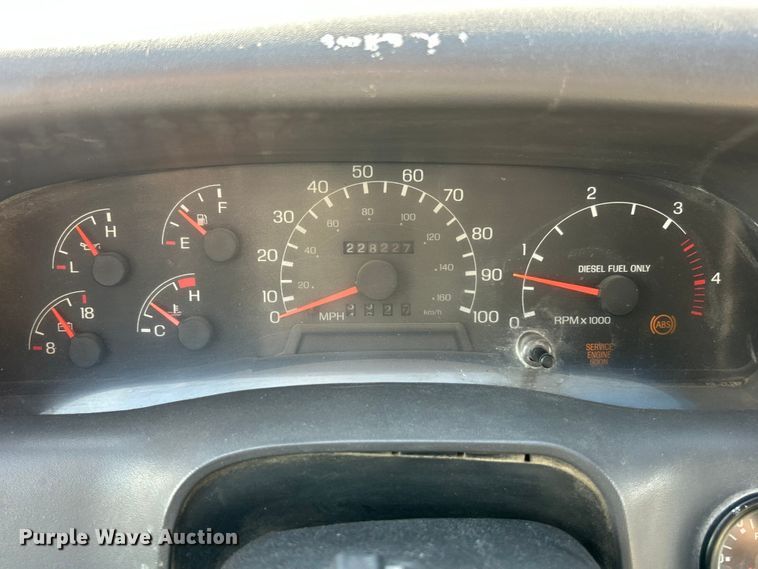 image for item ET3353 2000 Ford F750 dump truck