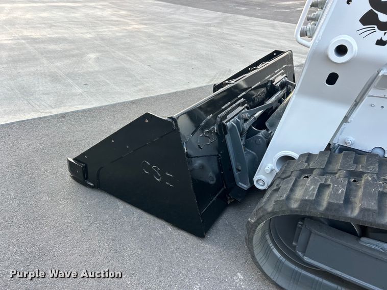 image for item ET3354 2019 Bobcat T740 tracked skid steer loader