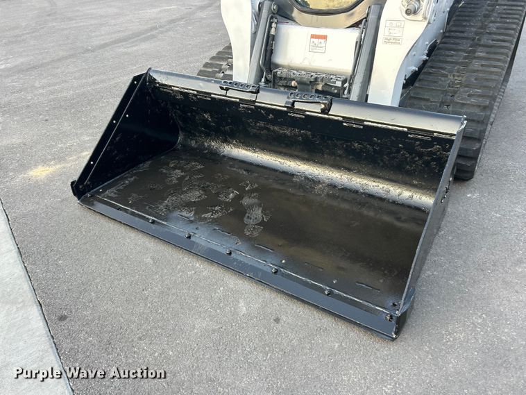 image for item ET3354 2019 Bobcat T740 tracked skid steer loader
