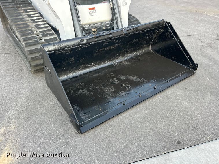 image for item ET3354 2019 Bobcat T740 tracked skid steer loader