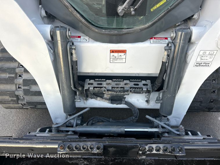 image for item ET3354 2019 Bobcat T740 tracked skid steer loader