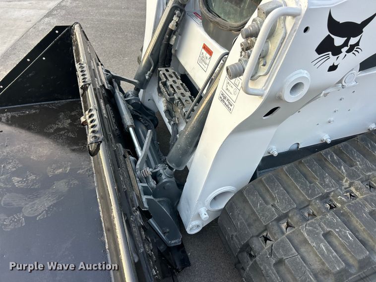 image for item ET3354 2019 Bobcat T740 tracked skid steer loader