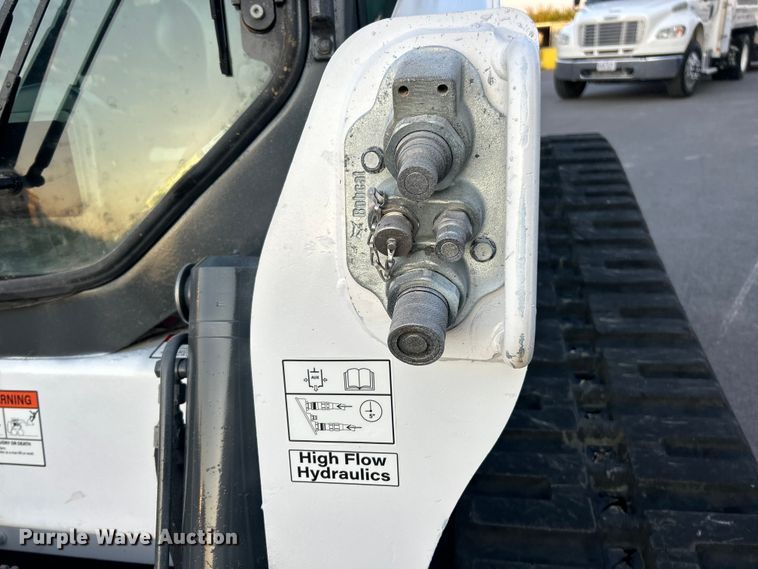 image for item ET3354 2019 Bobcat T740 tracked skid steer loader