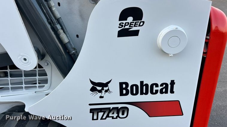 image for item ET3354 2019 Bobcat T740 tracked skid steer loader