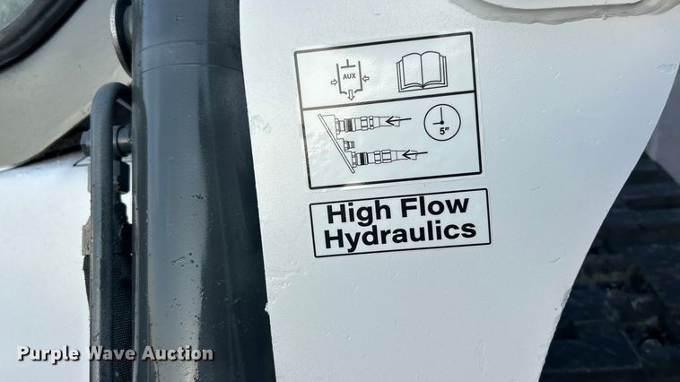 image for item ET3354 2019 Bobcat T740 tracked skid steer loader