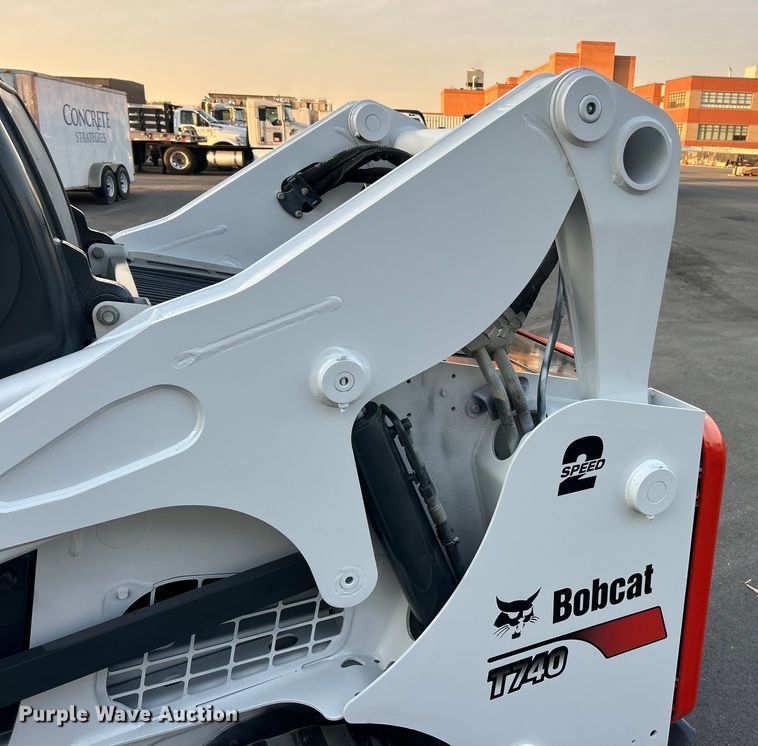 image for item ET3354 2019 Bobcat T740 tracked skid steer loader
