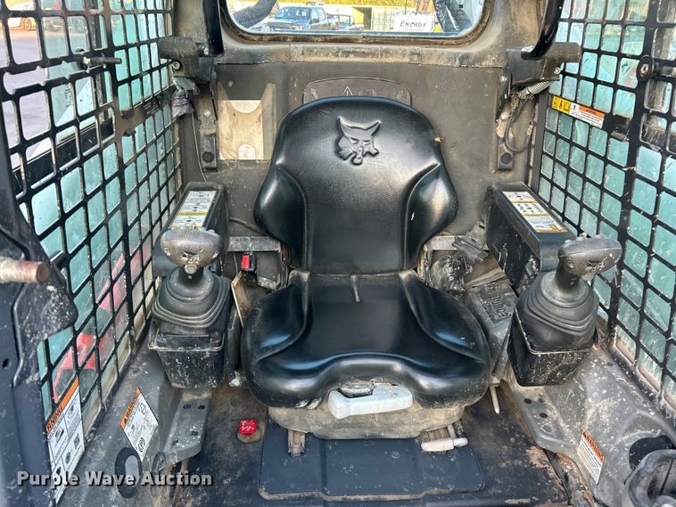 image for item ET3354 2019 Bobcat T740 tracked skid steer loader