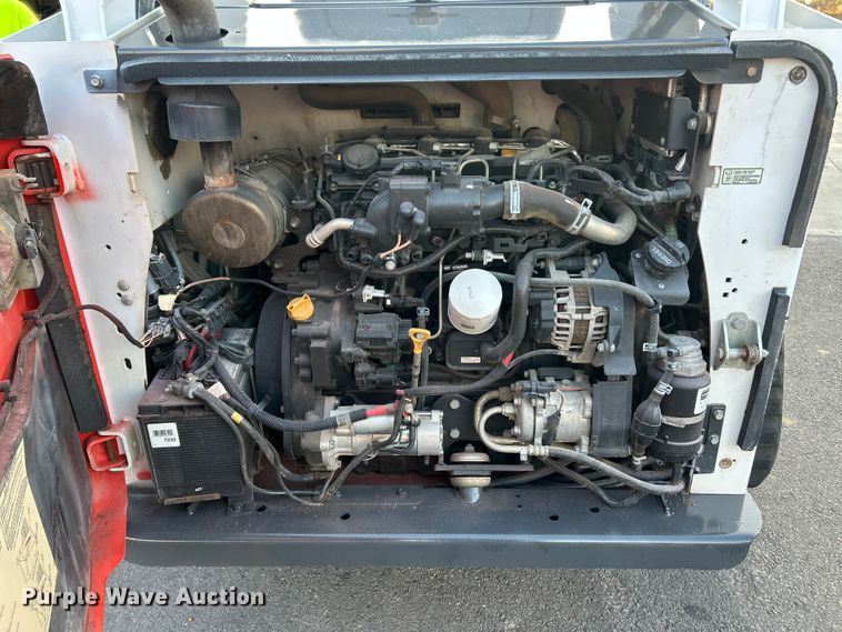 image for item ET3354 2019 Bobcat T740 tracked skid steer loader