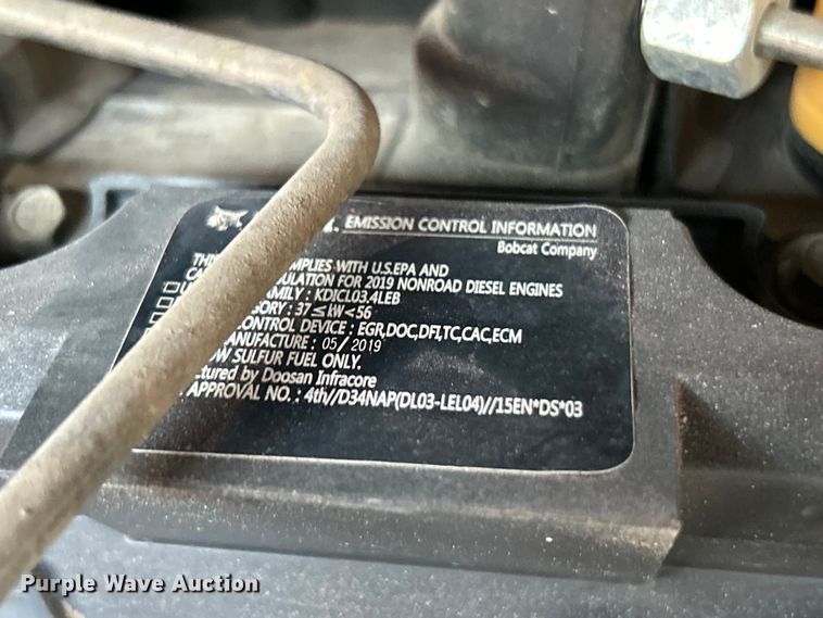 image for item ET3354 2019 Bobcat T740 tracked skid steer loader