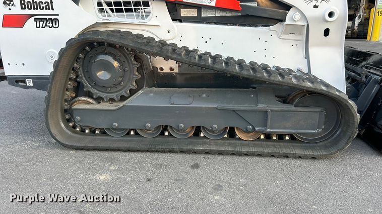 image for item ET3354 2019 Bobcat T740 tracked skid steer loader