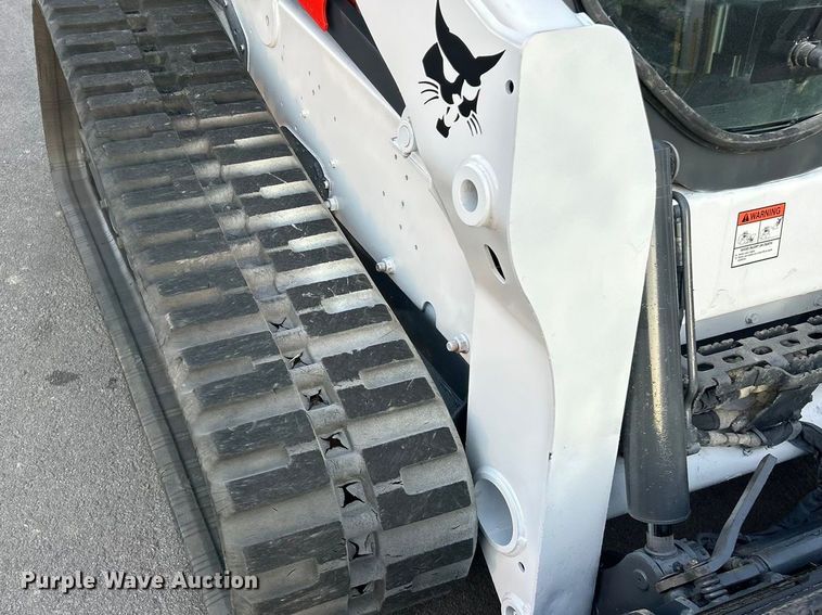 image for item ET3354 2019 Bobcat T740 tracked skid steer loader