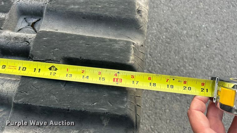 image for item ET3354 2019 Bobcat T740 tracked skid steer loader