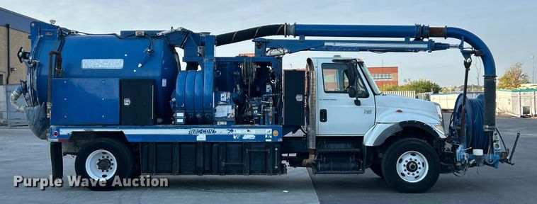 image for item ET3355 2004 International 7400 sewer jetter truck