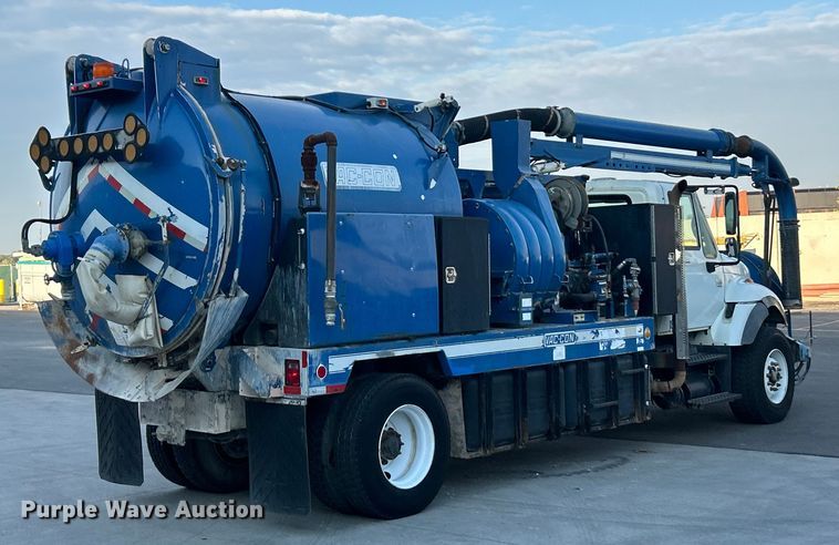 image for item ET3355 2004 International 7400 sewer jetter truck