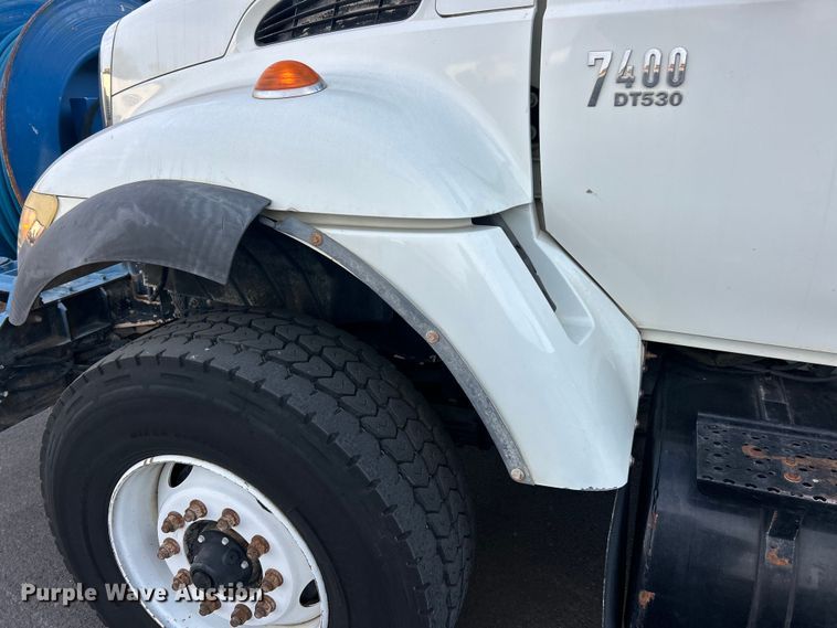 image for item ET3355 2004 International 7400 sewer jetter truck