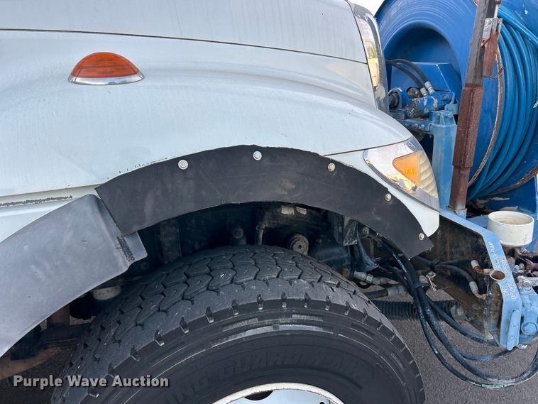 image for item ET3355 2004 International 7400 sewer jetter truck