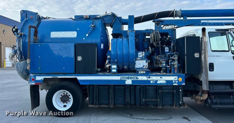 image for item ET3355 2004 International 7400 sewer jetter truck