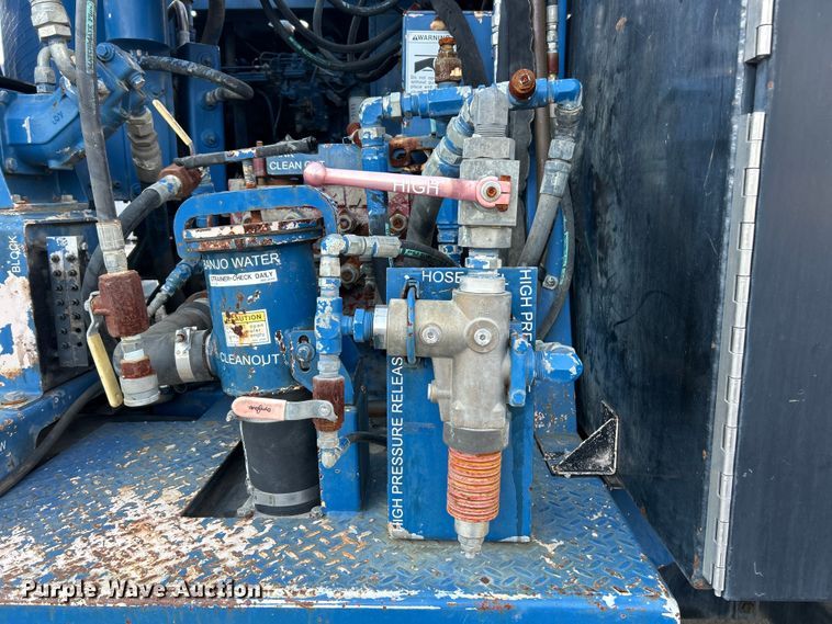 image for item ET3355 2004 International 7400 sewer jetter truck