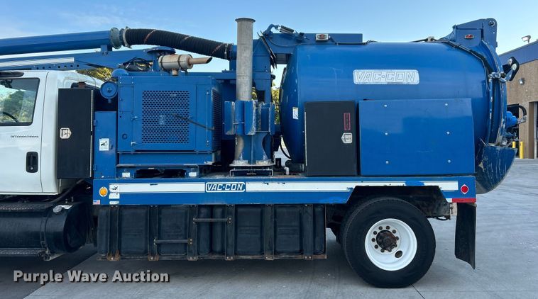 image for item ET3355 2004 International 7400 sewer jetter truck