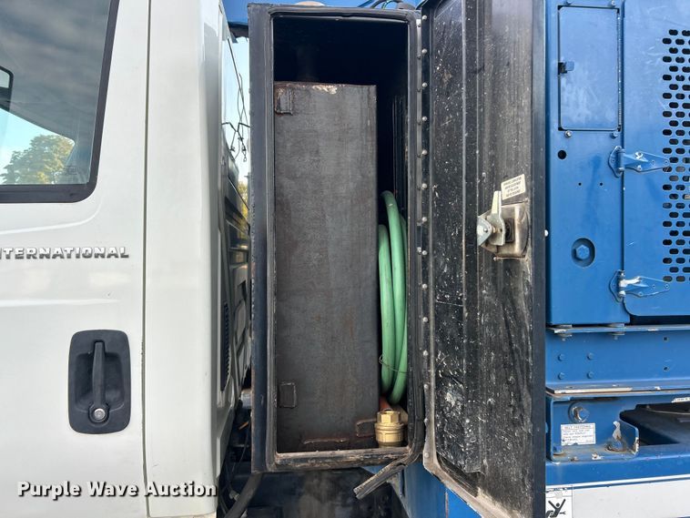 image for item ET3355 2004 International 7400 sewer jetter truck