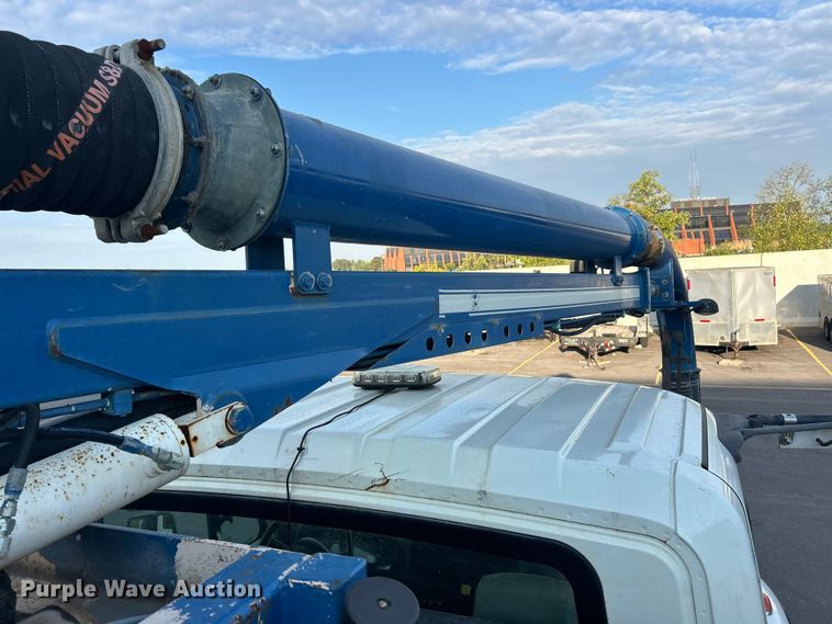 image for item ET3355 2004 International 7400 sewer jetter truck