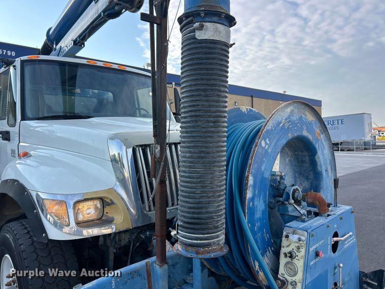 image for item ET3355 2004 International 7400 sewer jetter truck