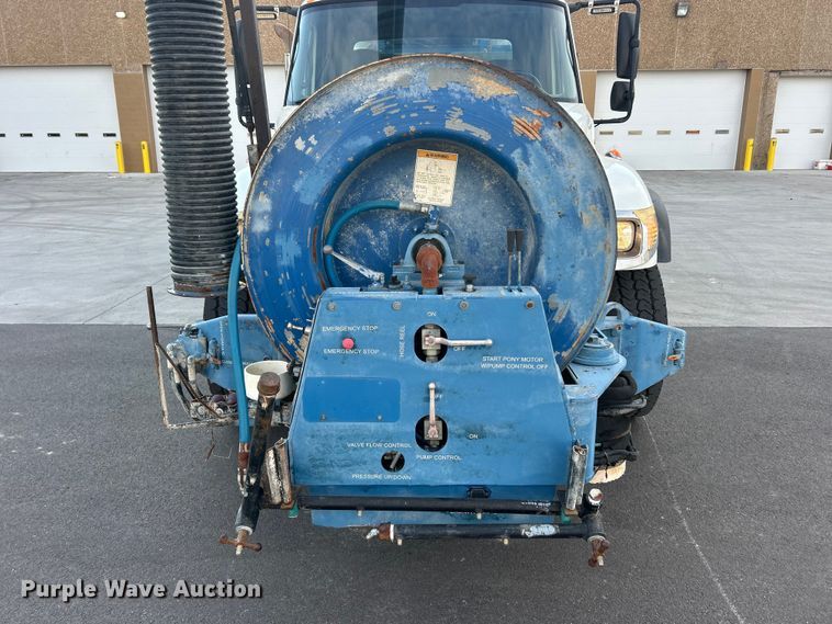 image for item ET3355 2004 International 7400 sewer jetter truck