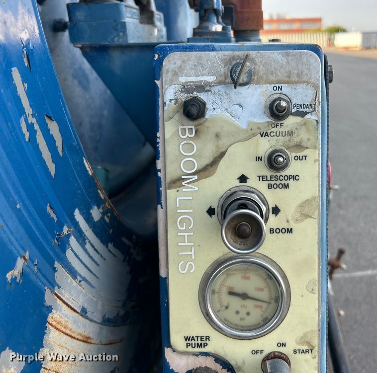 image for item ET3355 2004 International 7400 sewer jetter truck