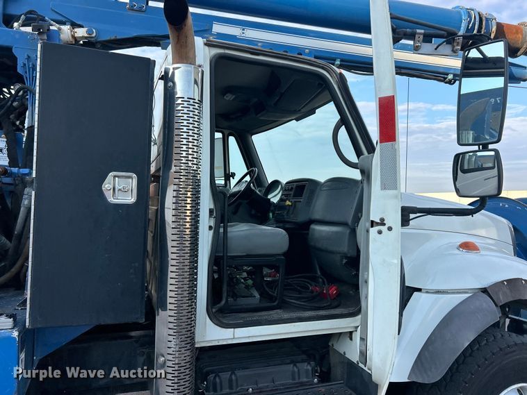 image for item ET3355 2004 International 7400 sewer jetter truck