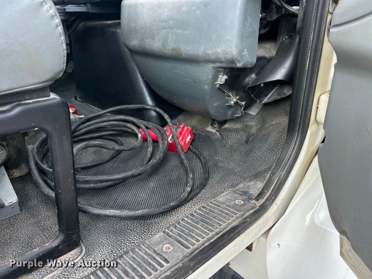 image for item ET3355 2004 International 7400 sewer jetter truck