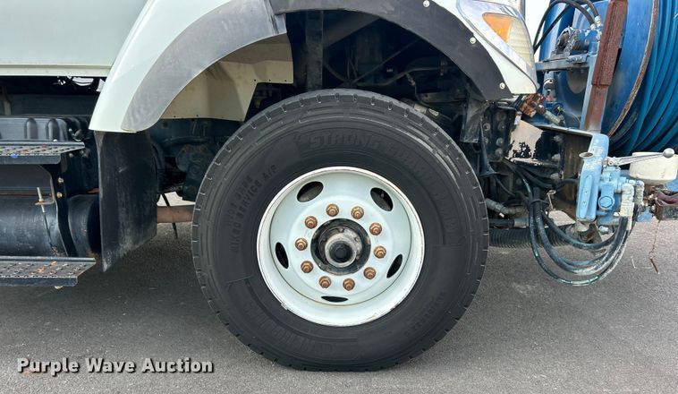 image for item ET3355 2004 International 7400 sewer jetter truck