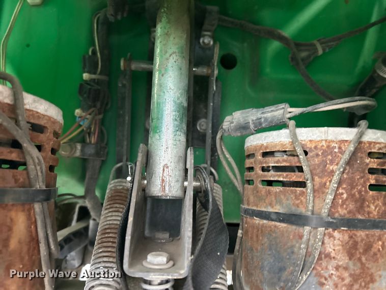 image for item ET3363 Tennant 5680 floor scrubber