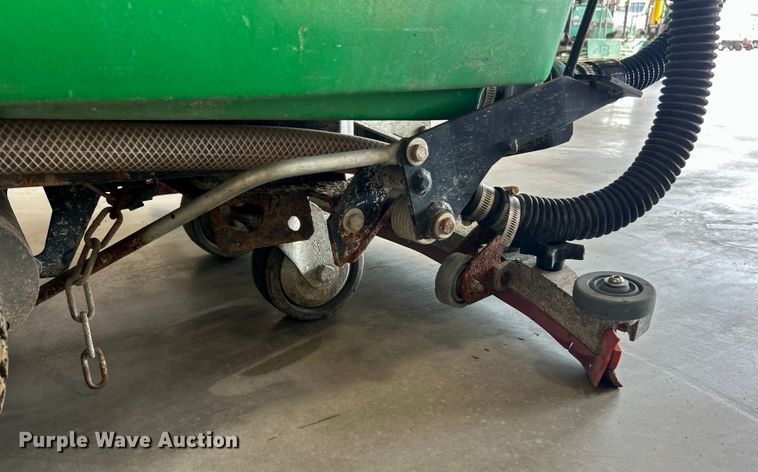 image for item ET3363 Tennant 5680 floor scrubber