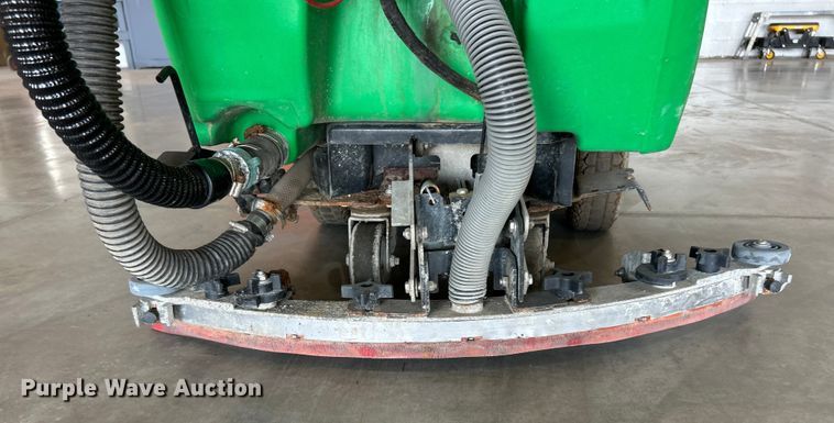 image for item ET3363 Tennant 5680 floor scrubber