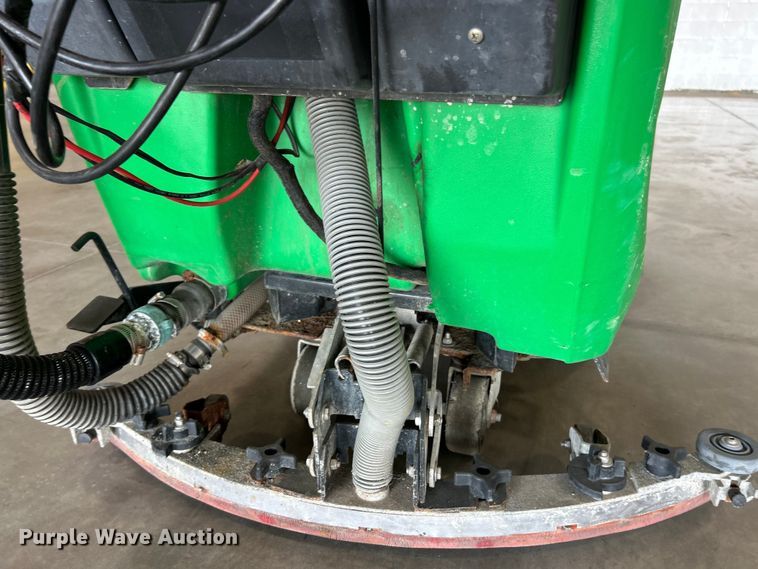 image for item ET3363 Tennant 5680 floor scrubber