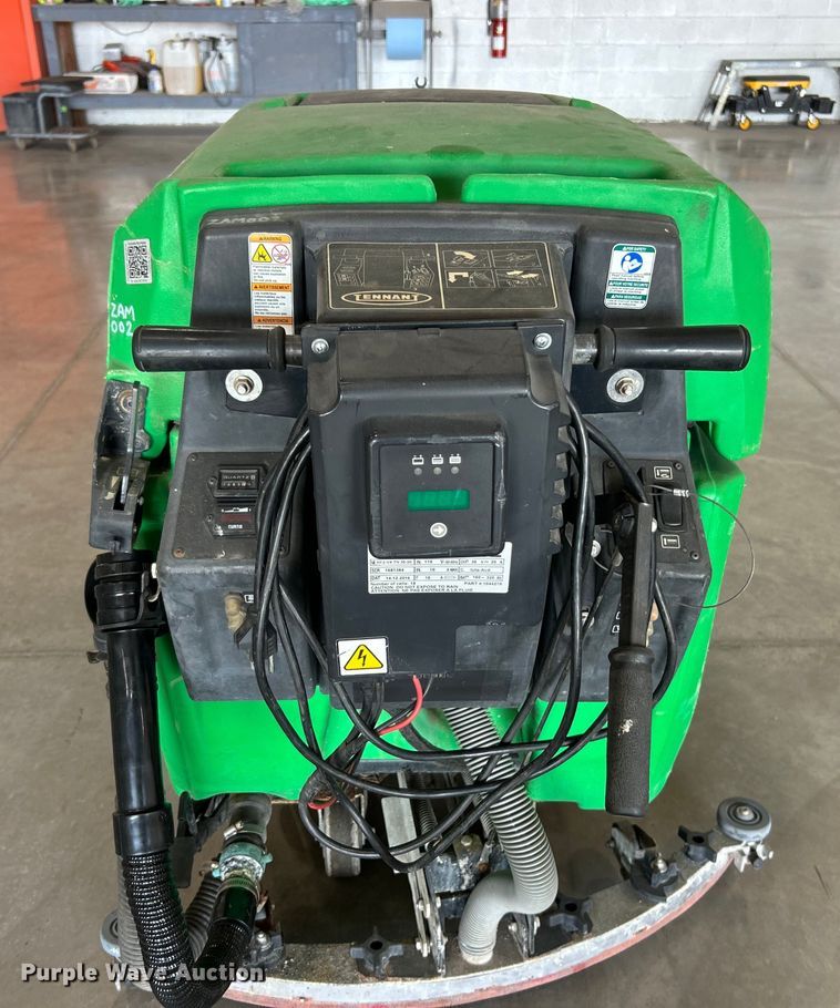 image for item ET3363 Tennant 5680 floor scrubber