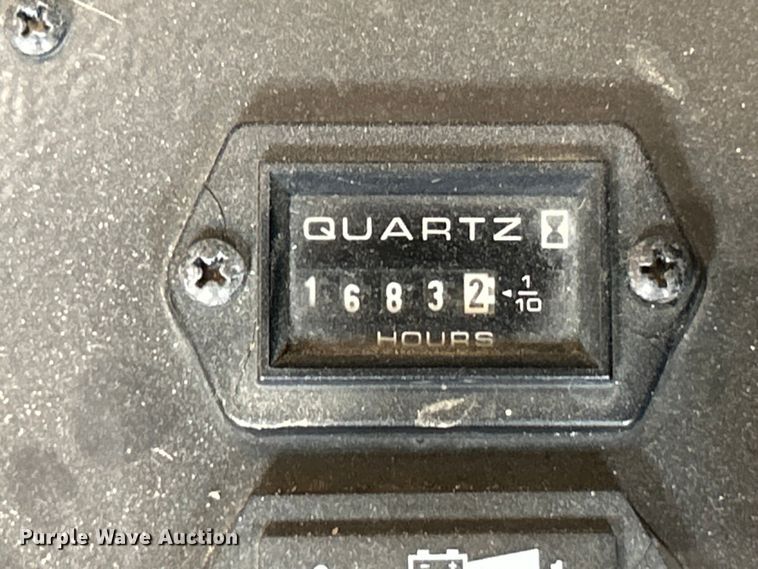 image for item ET3363 Tennant 5680 floor scrubber