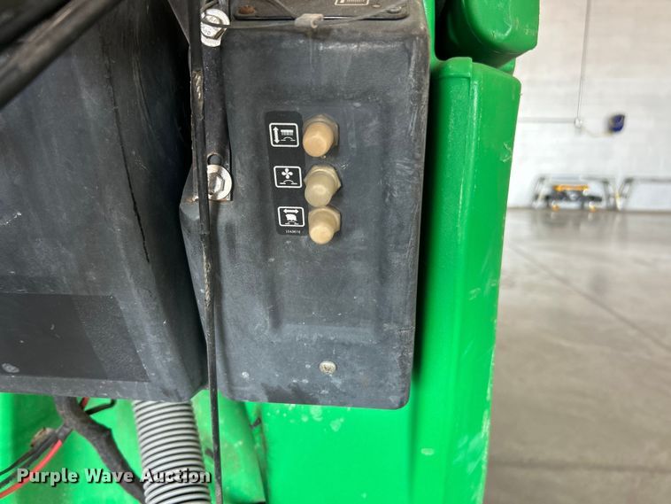 image for item ET3363 Tennant 5680 floor scrubber