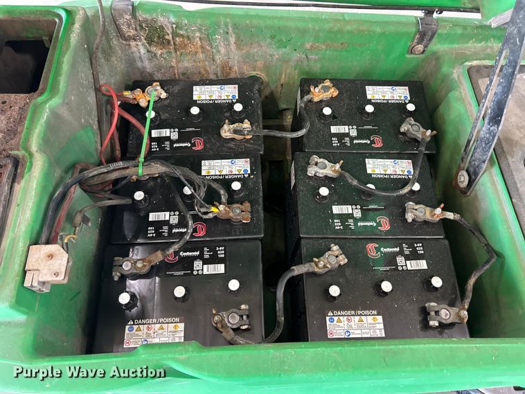 image for item ET3363 Tennant 5680 floor scrubber