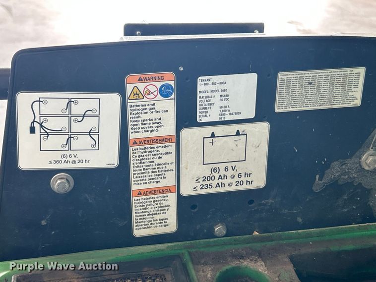 image for item ET3363 Tennant 5680 floor scrubber