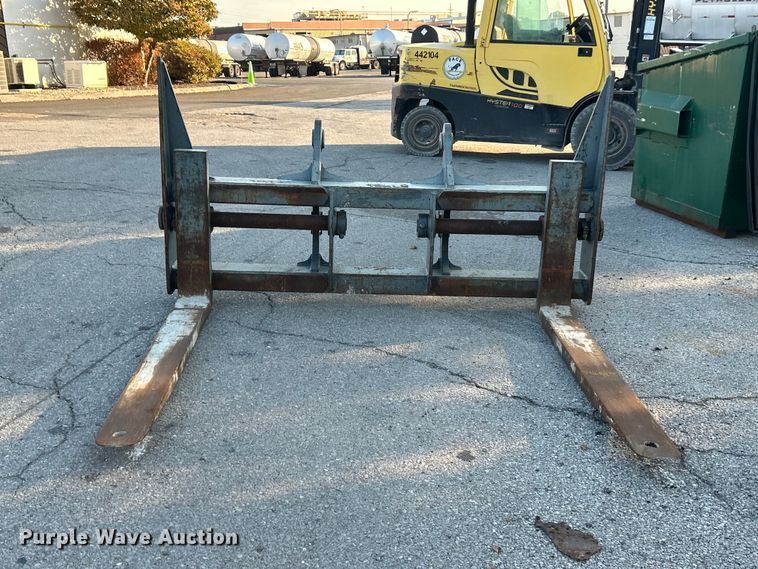 image for item ET3367 JRB wheel loader forks