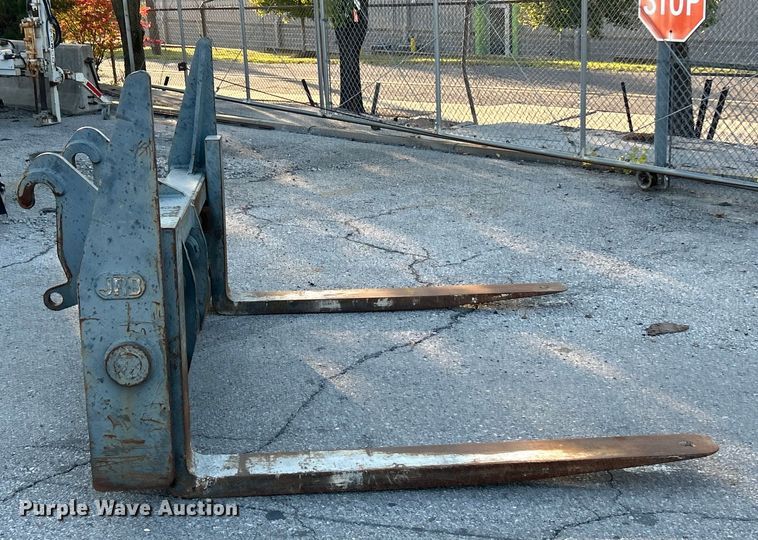 image for item ET3367 JRB wheel loader forks