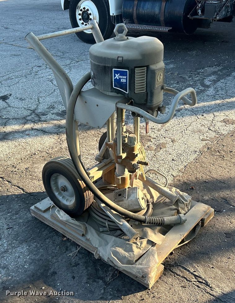 image for item ET3372 Graco Xtreme X30 paint sprayer