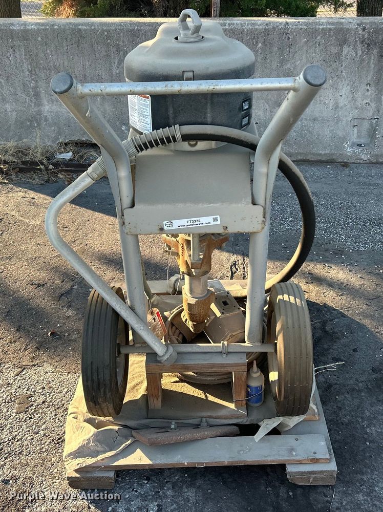 image for item ET3372 Graco Xtreme X30 paint sprayer