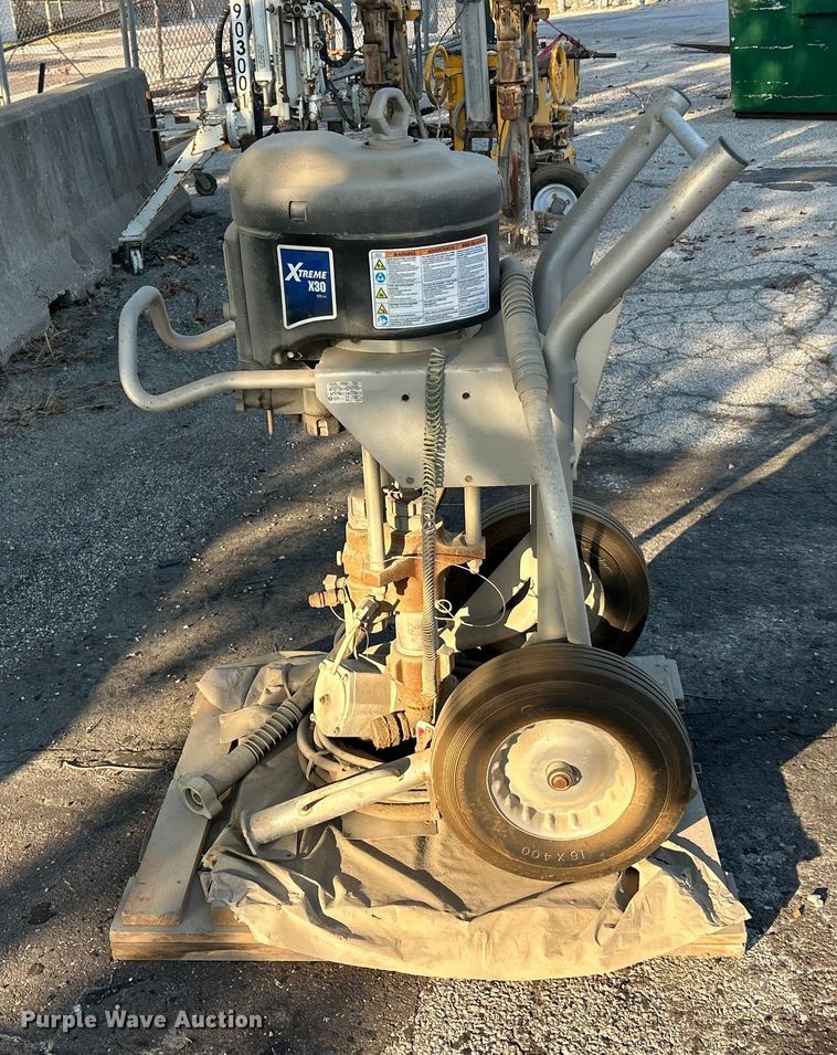 image for item ET3372 Graco Xtreme X30 paint sprayer